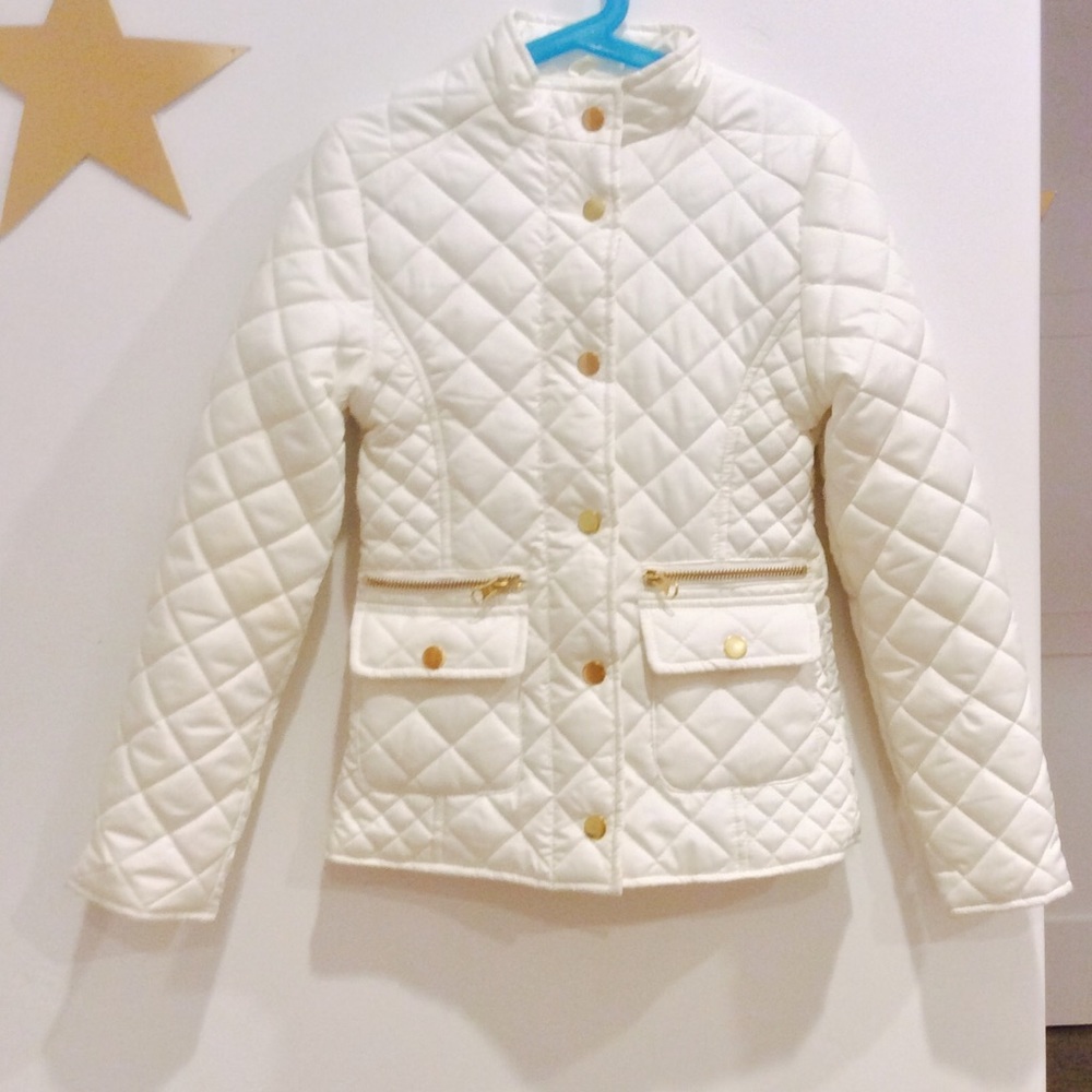 Me Jane girls white quilted puffer jacket.